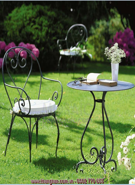 Bàn ghế sắt rèn mỹ thuật đón nằng xuân mới KH14-BG033 Bàn ghế sắt rèn mỹ thuật đón nằng xuân mới KH14-BG033