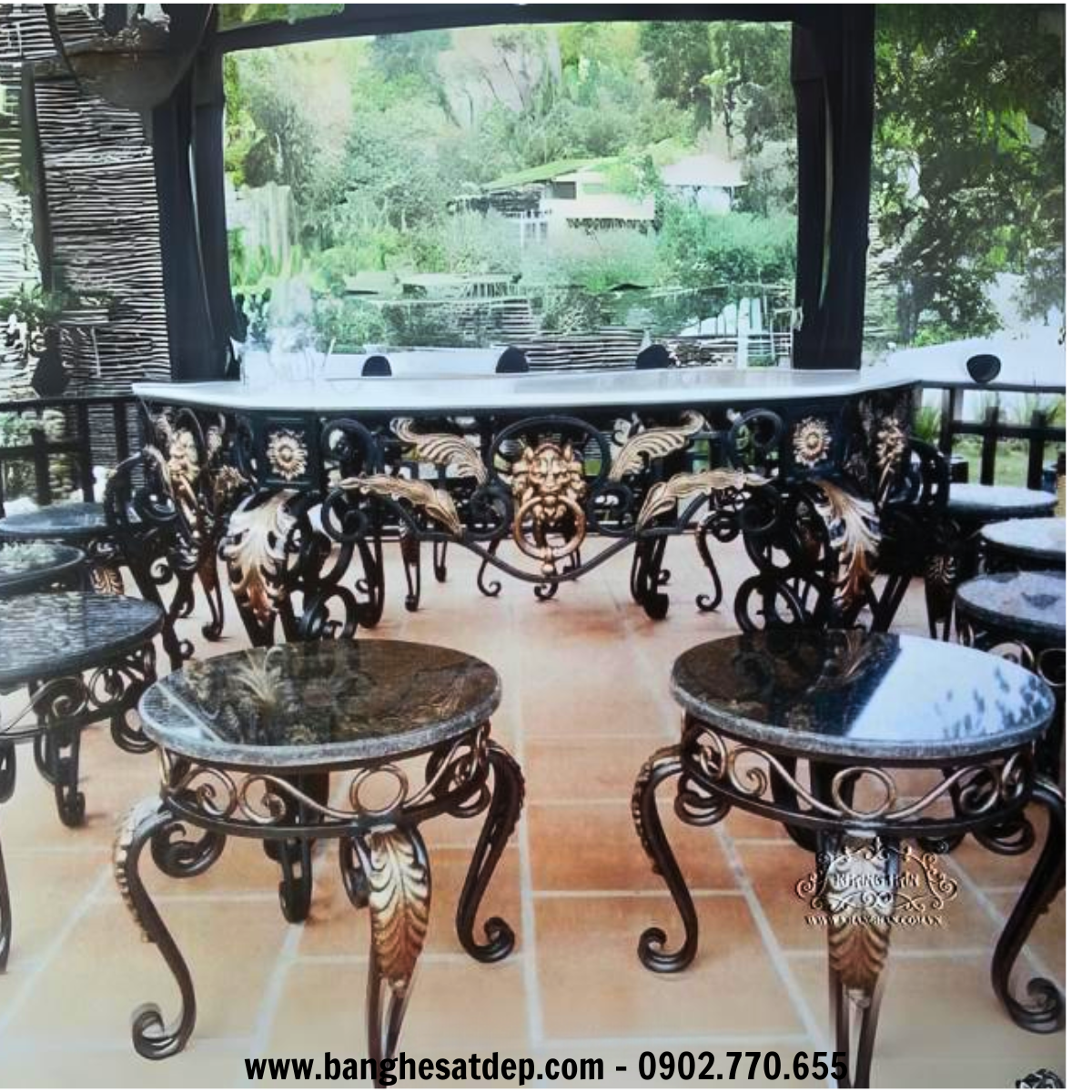 Mẫu bàn ghế sắt nghệ thuật mang nét cổ kính đầy ấn tượng KH15-BG004 Mẫu bàn ghế sắt nghệ thuật mang nét cổ kính đầy ấn tượng KH15-BG004