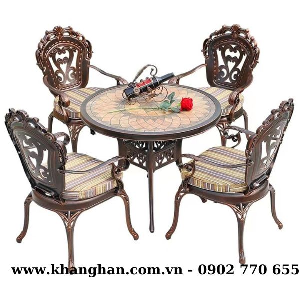 Bộ bàn tròn mặt gốm 4 ghế ngoài trời nhôm đúc sơn tĩnh điện kiểu tân cổ điển B37.4G03 Bộ bàn tròn mặt gốm 4 ghế ngoài trời nhôm đúc sơn tĩnh điện kiểu tân cổ điển B37.4G03