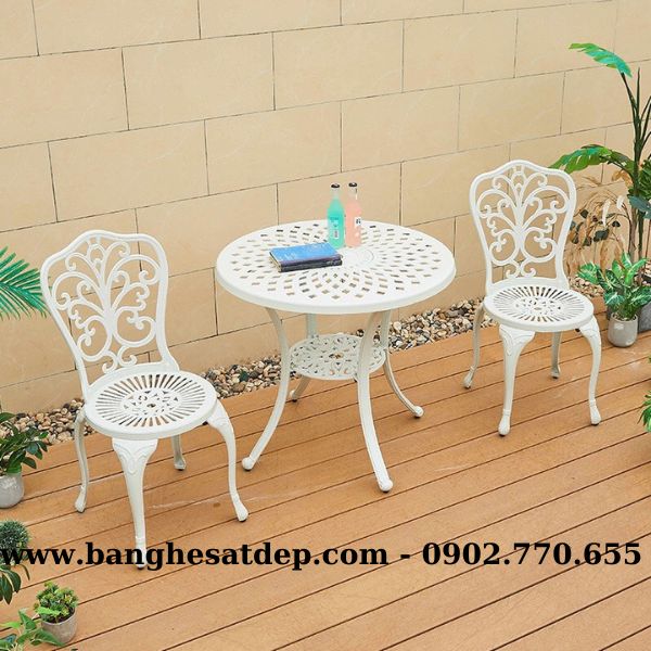 Bàn tròn 2 ghê nhôm đúc ngoài trời mẫu KH23-B39.2G14 Bàn tròn 2 ghê nhôm đúc ngoài trời mẫu KH23-B39.2G14