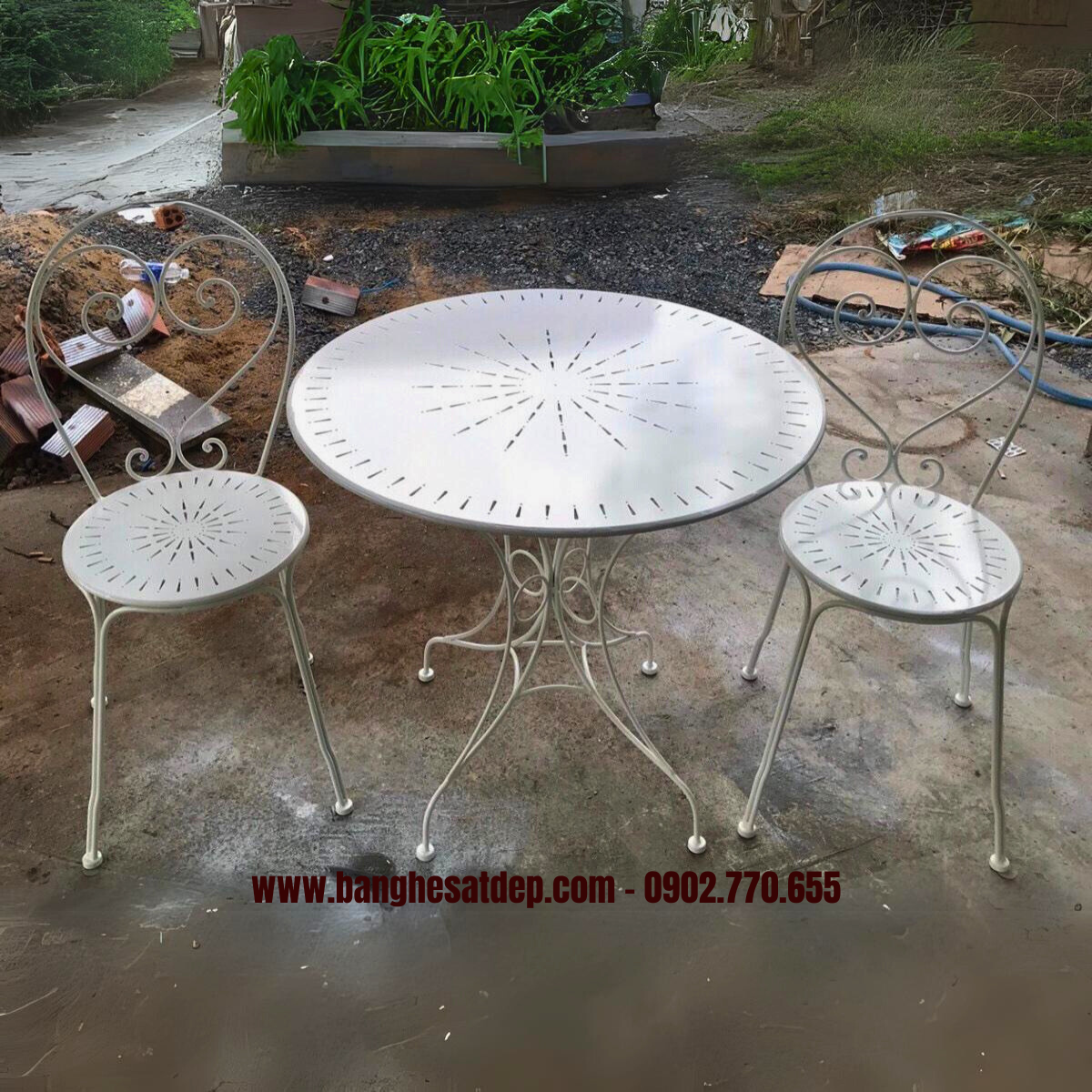 Mẫu bàn ghế sắt mỹ thuật ngoài trời Mẫu bàn ghế sắt mỹ thuật ngoài trời