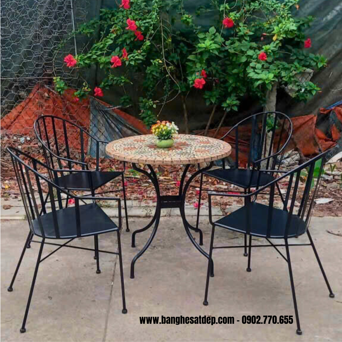 Bàn ghế sắt mỹ thuật bộ bàn tròn 4 ghế sắt mỹ thuật KH24-BG09 Bàn ghế sắt mỹ thuật bộ bàn tròn 4 ghế sắt mỹ thuật KH24-BG09