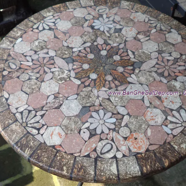 Mặt bàn Mosaic kiểu dáng trẻ trung với họa tiết đầy sắc màu