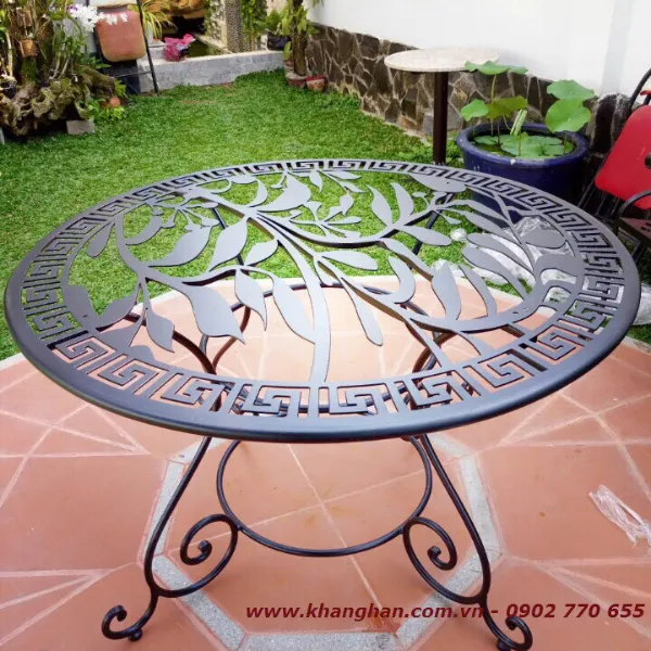 BÀN GHẾ SẮT MỸ THUẬT