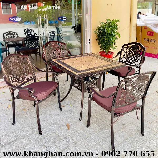  BỘ BÀN VUÔNG MẶT GỐM 4 GHẾ CHO SÂN VƯỜN SANG TRỌNG
