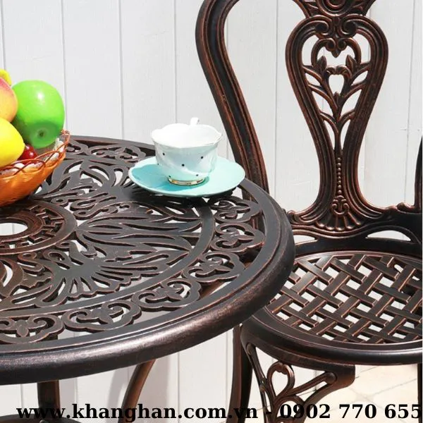 BỘ BÀN TRÒN 4 GHẾ  SÂN VƯỜN NHÔM ĐÚC
