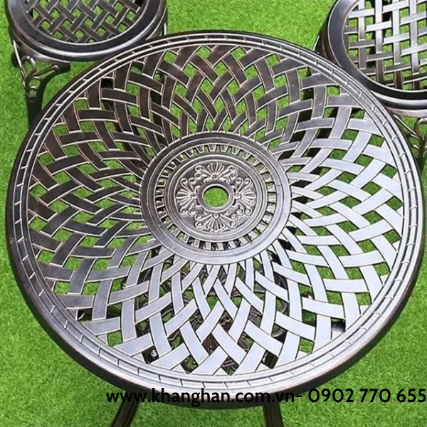 BỘ BÀN TRÒN 2 GHẾ NHÔM ĐÚC CHO SÂN VƯỜN XINH