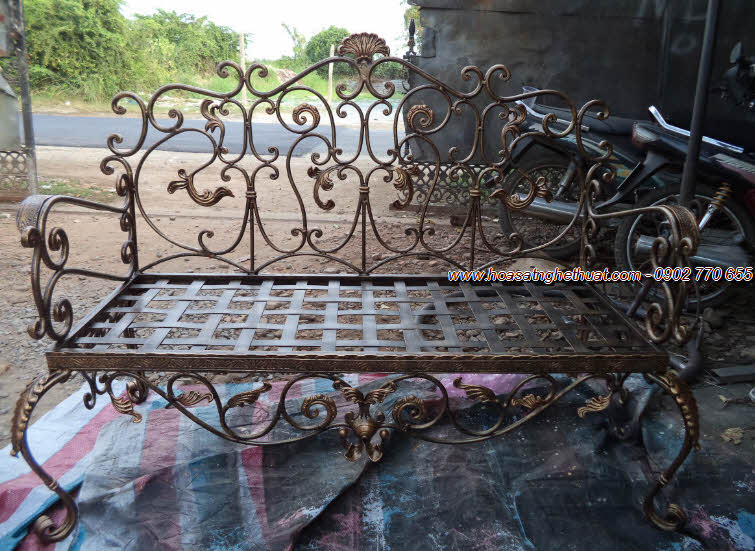 Wrought iron sofa impressive art combined with iron fittings