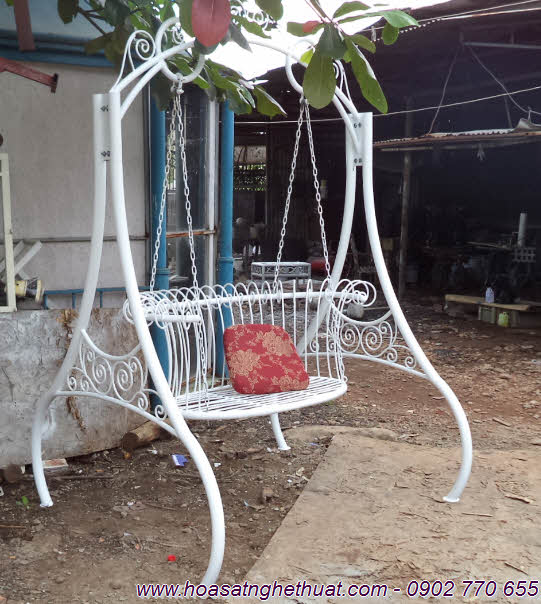 Xích đu sắt mỹ thuật Khang Hân KH14-XD013 Xích đu sắt mỹ thuật Khang Hân KH14-XD013