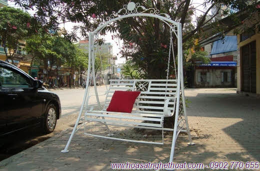 Xích đu sân vườn sắt nghệ thuật KH-XD030 Xích đu sân vườn sắt nghệ thuật KH-XD030