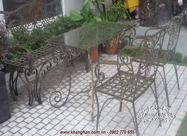 Saigon Café impressed with wrought iron furniture art KH14-BG025 Saigon Café impressed with wrought iron furniture art KH14-BG025