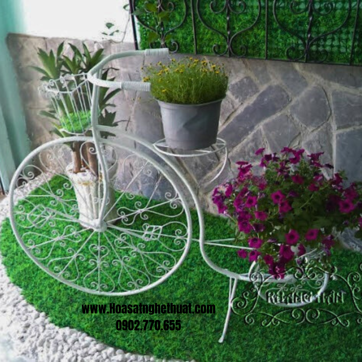 Xe đạp bằng sắt uốn nghệ thuật KH14-STT003 Xe đạp bằng sắt uốn nghệ thuật KH14-STT003