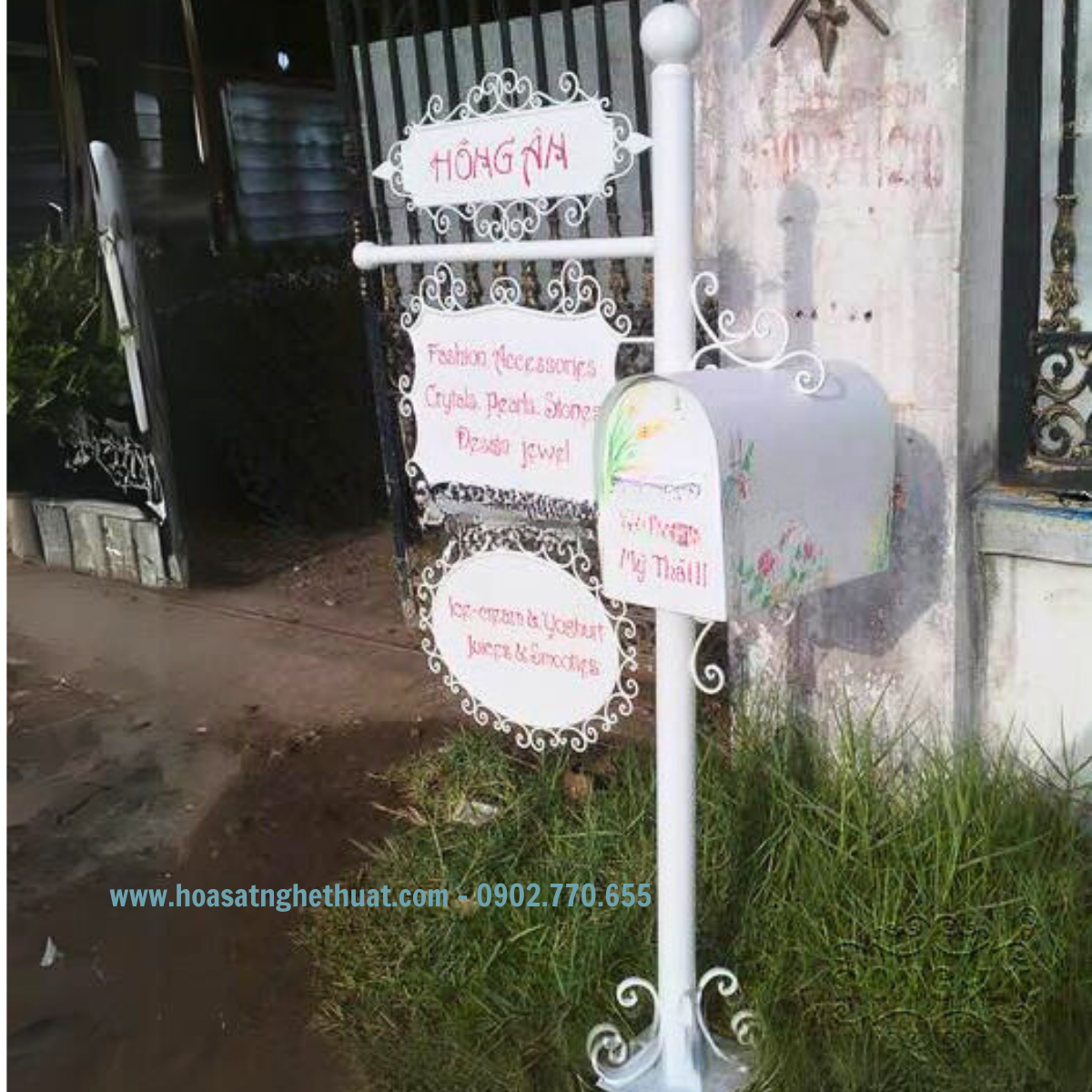 Thùng thư sắt nghệ thuật duyên dáng, sang trọng cho nhà biệt thự, nhà phố KH14-TT006 Thùng thư sắt nghệ thuật duyên dáng, sang trọng cho nhà biệt thự, nhà phố KH14-TT006