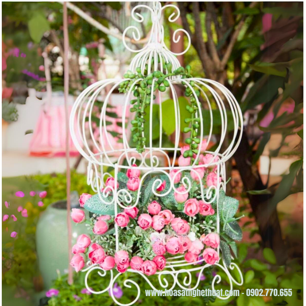 Mẫu lồng sắt trang trí hoa nghệ thuật trang trí sân vườn Mẫu lồng sắt trang trí hoa nghệ thuật trang trí sân vườn