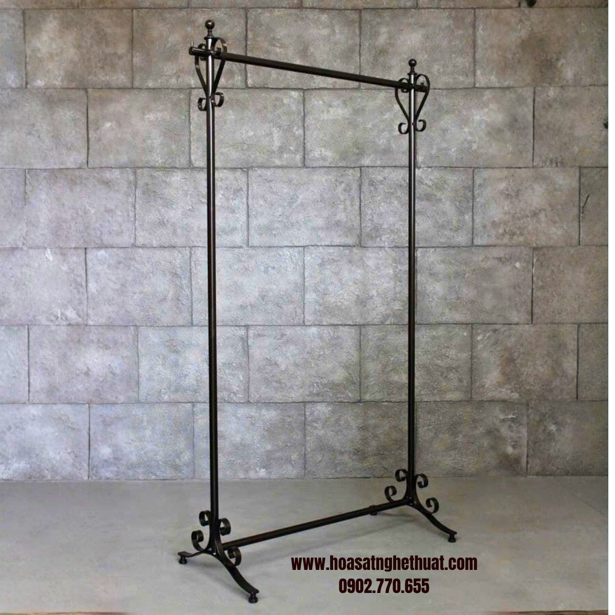 Giá treo quần áo shop thời trang kh25-st03 Giá treo quần áo shop thời trang kh25-st03