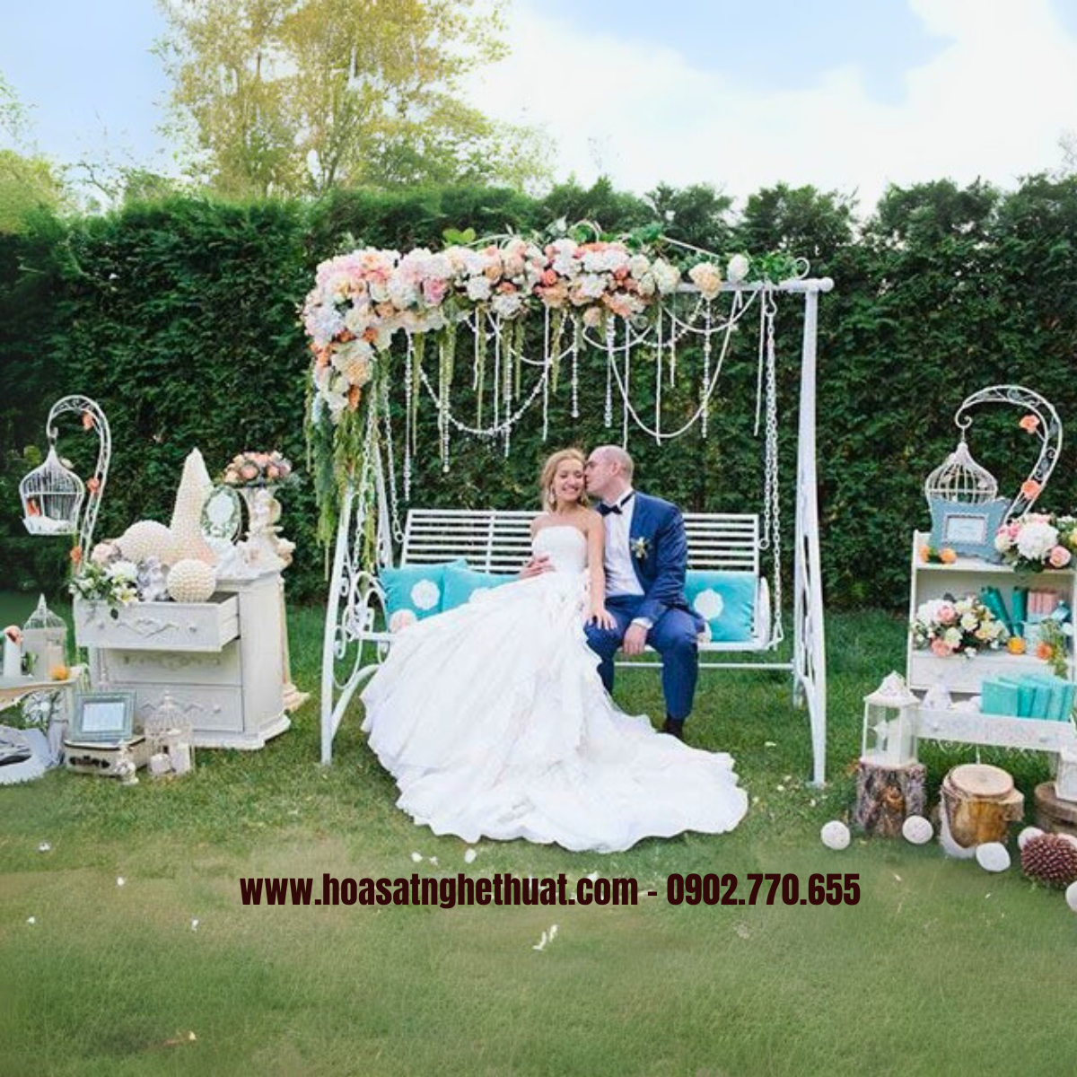 Xích đu sắt ngoài trời Xích đu sắt ngoài trời