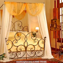 CHIẾC GIƯỜNG SANG TRỌNG