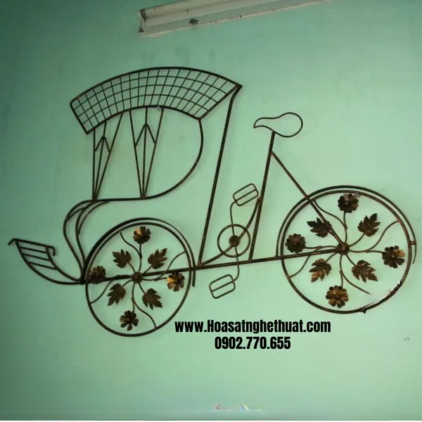 Cyclo iron wall art
