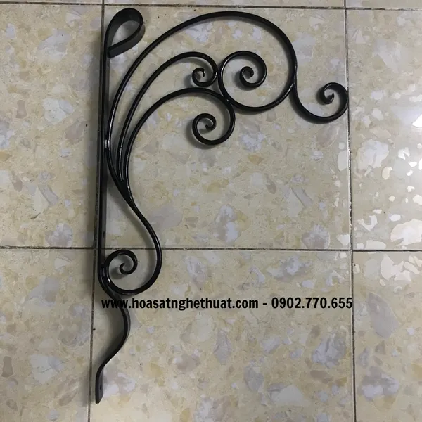 MÓC TREO HOA BẰNG SẮT RÈN MỸ THUẬT