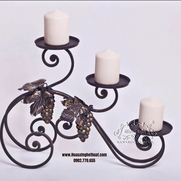 Candlesticks iron art beautiful picture graceful grapes