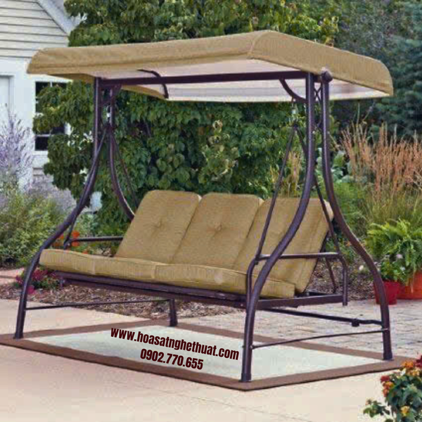 Swings iron art with youthful design, simple