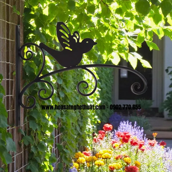 Eke iron art