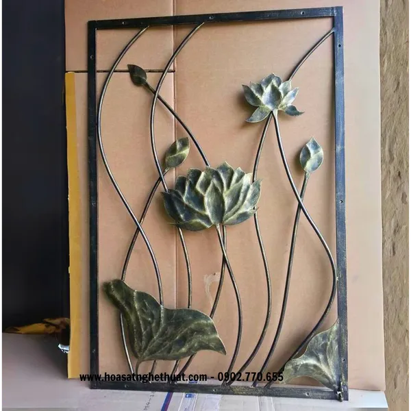 KHUNG TRANG TRÍ HOA SEN