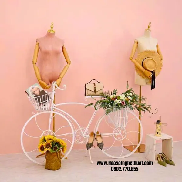 Xe Đạp Hoa Sắt Mỹ Thuật Trang Trí Cho Lễ Hội