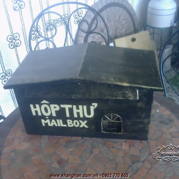 Thùng thư sắt mỹ thuật đẹp mang phong cách giản đơn hoài cổ cho ngôi nhà bạn