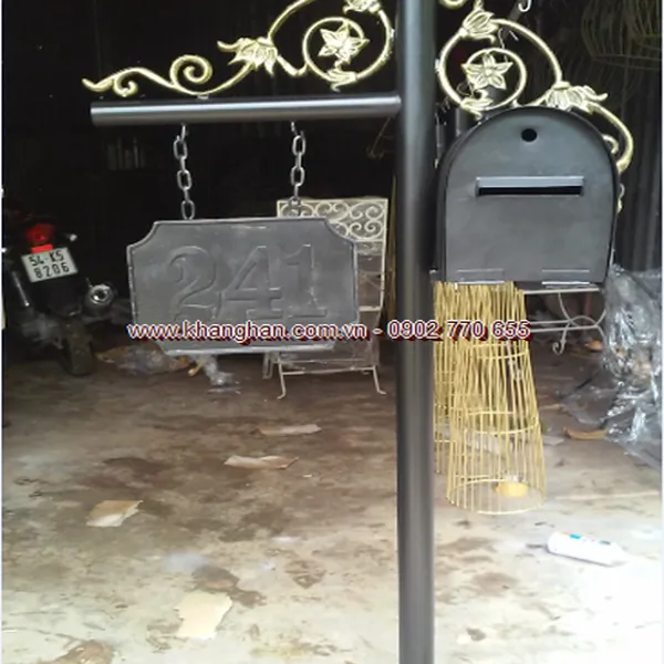 Thùng thư sắt nghệ thuật đẹp ấn tượng cho ngoại thất nhà bạn