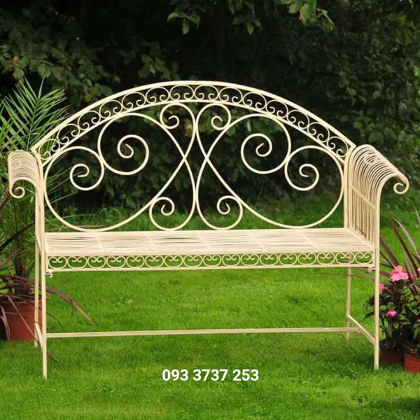 GHẾ DÀI SÂN VƯỜN BẰNG SẮT RÈN HOA VĂN ĐẸP DUYÊN DÁNG
