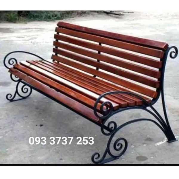 GHẾ DÀI KẾT HỢP VỚI GỖ TẠO CẢM GIÁC ẤM CÚNG, THÂN THIỆN