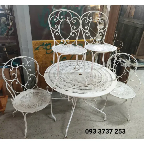 BÀN GHẾ SẮT CNC NGHỆ THUẬT HOA VĂN ĐẸP