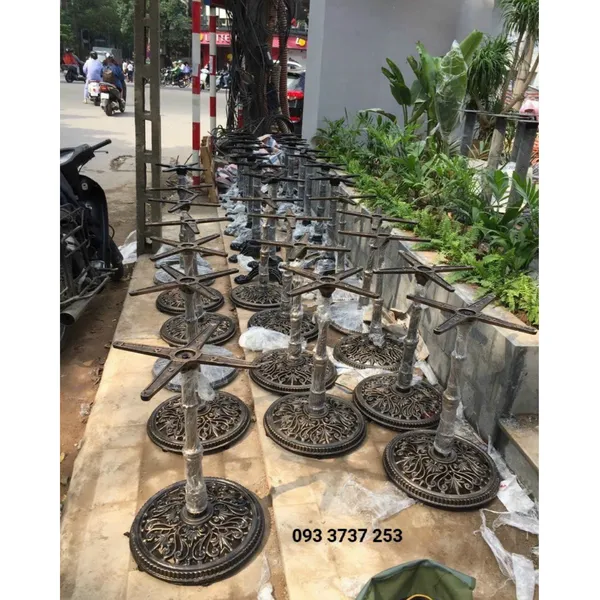 CHÂN BÀN GANG MÀU GIẢ CỔ