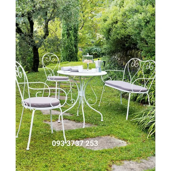 BÀN GHẾ SẮT MỸ THUẬT NGOÀI TRỜI ĐẸP