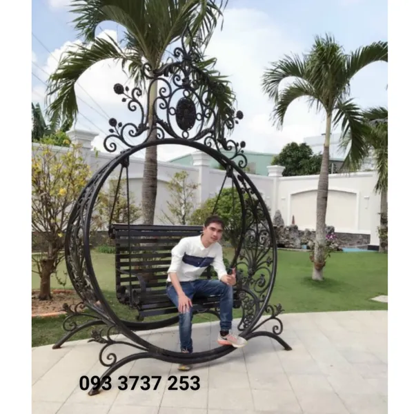 XÍCH ĐU SẮT MỸ THUẬT ĐẸP CHO NHÀ BIỆT THỰ