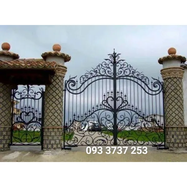 Cổng sắt rèn mỹ thuật Khang Hân KH16-CSR049