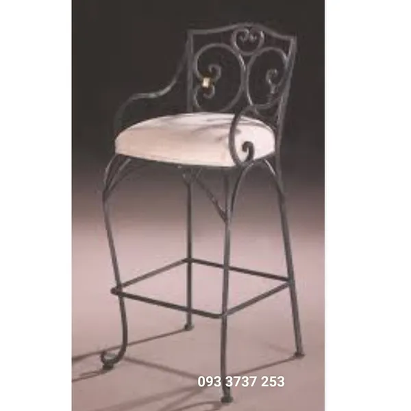 GHẾ BAR SẮT UỐN NHIỀU NGƯỜI THÍCH
