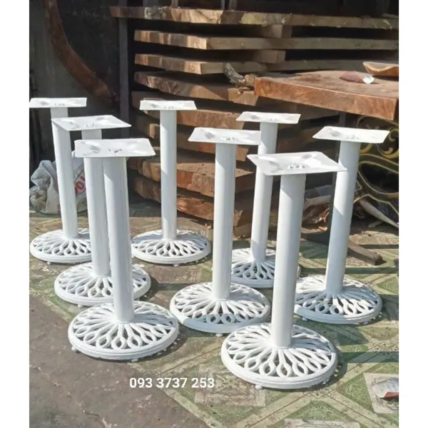 CHÂN BÀN GANG ĐÚC MÀU TRẮNG SANG TRỌNG