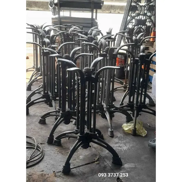 CHÂN BÀN NHÔM ĐÚC 4 NHÁNH  ĐỘC ĐÁO