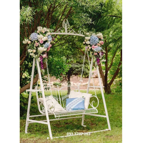 XÍCH ĐU SẮT MỸ THUẬT NGOÀI TRỜI ĐẸP