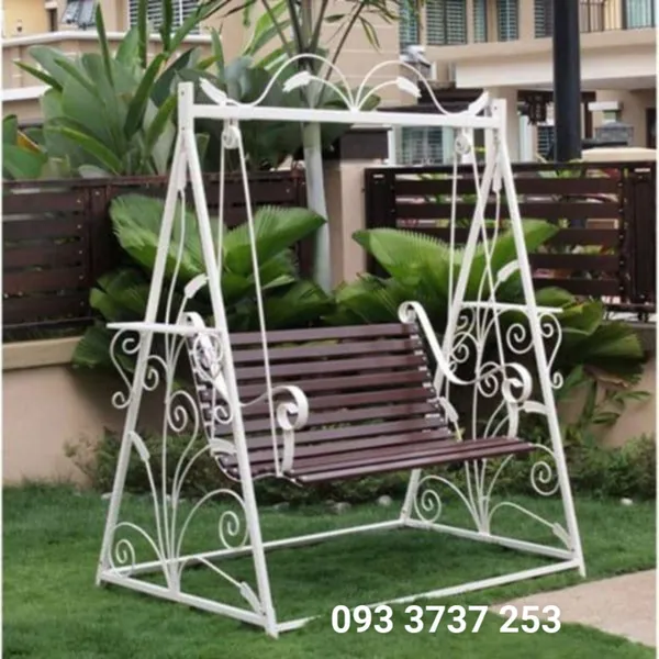 XÍCH ĐU SẮT MỸ THUẬT PHONG CÁCH CHÂU ÂU