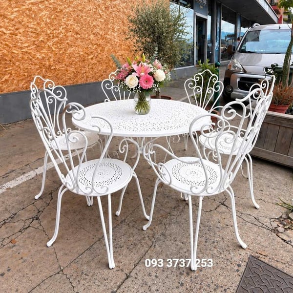BỘ BÀN GHẾ SÂN VƯỜN SẮT RÈN NGHỆ THUẬT 