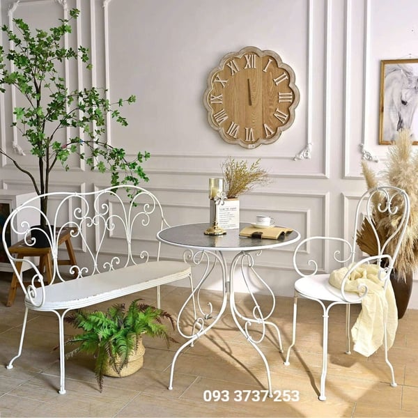 BỘ BÀN GHẾ SẮT MÀU TRẮNG CỔ PHONG CÁCH VINTAGE CHO BAN CÔNG và SÂN VƯỜN