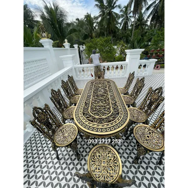 BỘ BÀN NHÔM ĐÚC KIỂU QUÝ TỘC SANG TRỌNG