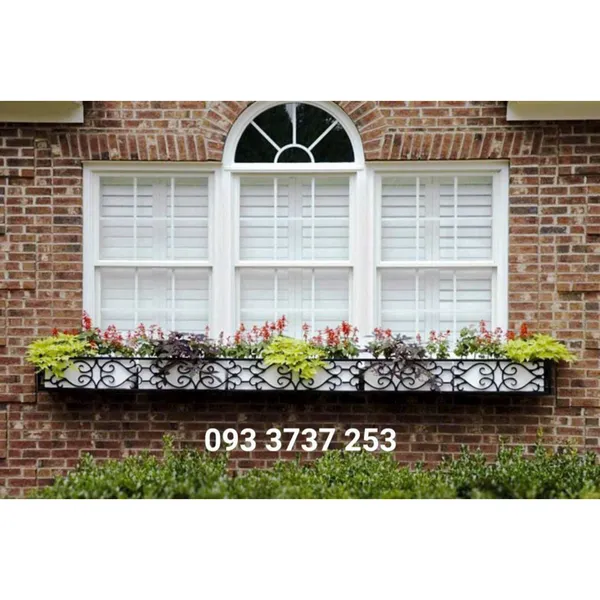 KỆ HOA DÀI BẰNG SẮT HOA VĂN CỔ ĐIỂN