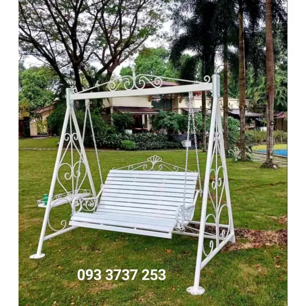 XÍCH ĐU SẮT MỸ THUẬT NGOÀI TRỜI