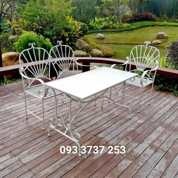 BỘ BÀN GHẾ SẮT UỐN TRANG TRÍ KHÔNG GIAN NGOÀI TRÒI ĐẸP