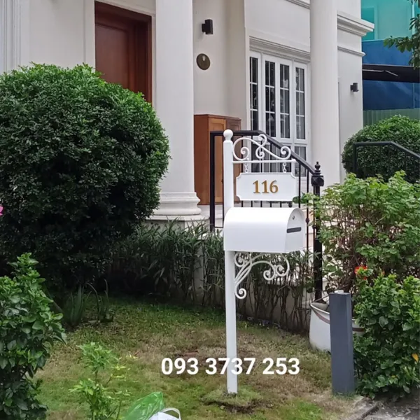 HÒM THƯ SẮT MÀU TRẮNG SANG TRỌNG