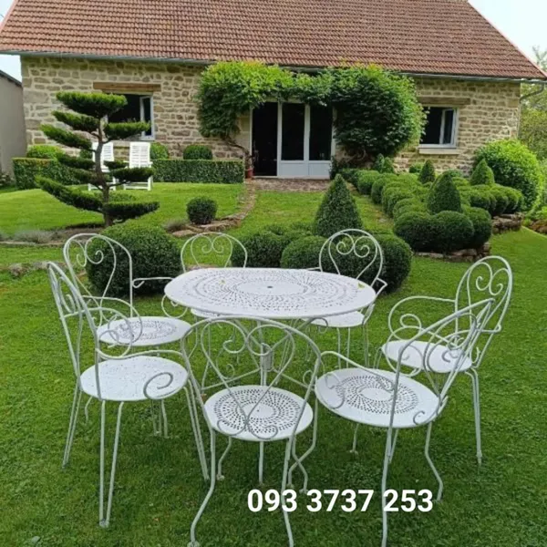 BỘ BÀN 8 GHẾ SẮT - SẢN PHẨM ĐẸP CHO SÂN VƯỜN